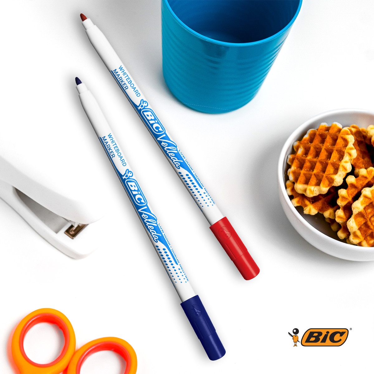 BIC Velleda 1721 Feutres pour Tableau Blanc Effaçables à Sec Pointe Conique Fine - Couleurs Assorties, Blister de 4